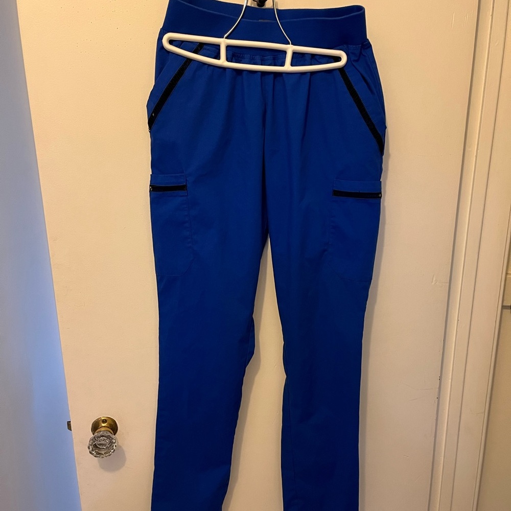 Jaanau scrub pants